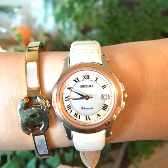 Buy cheap jewels and cheap watches, Offers, Discount  Seiko SXDE42P2 white leather watch